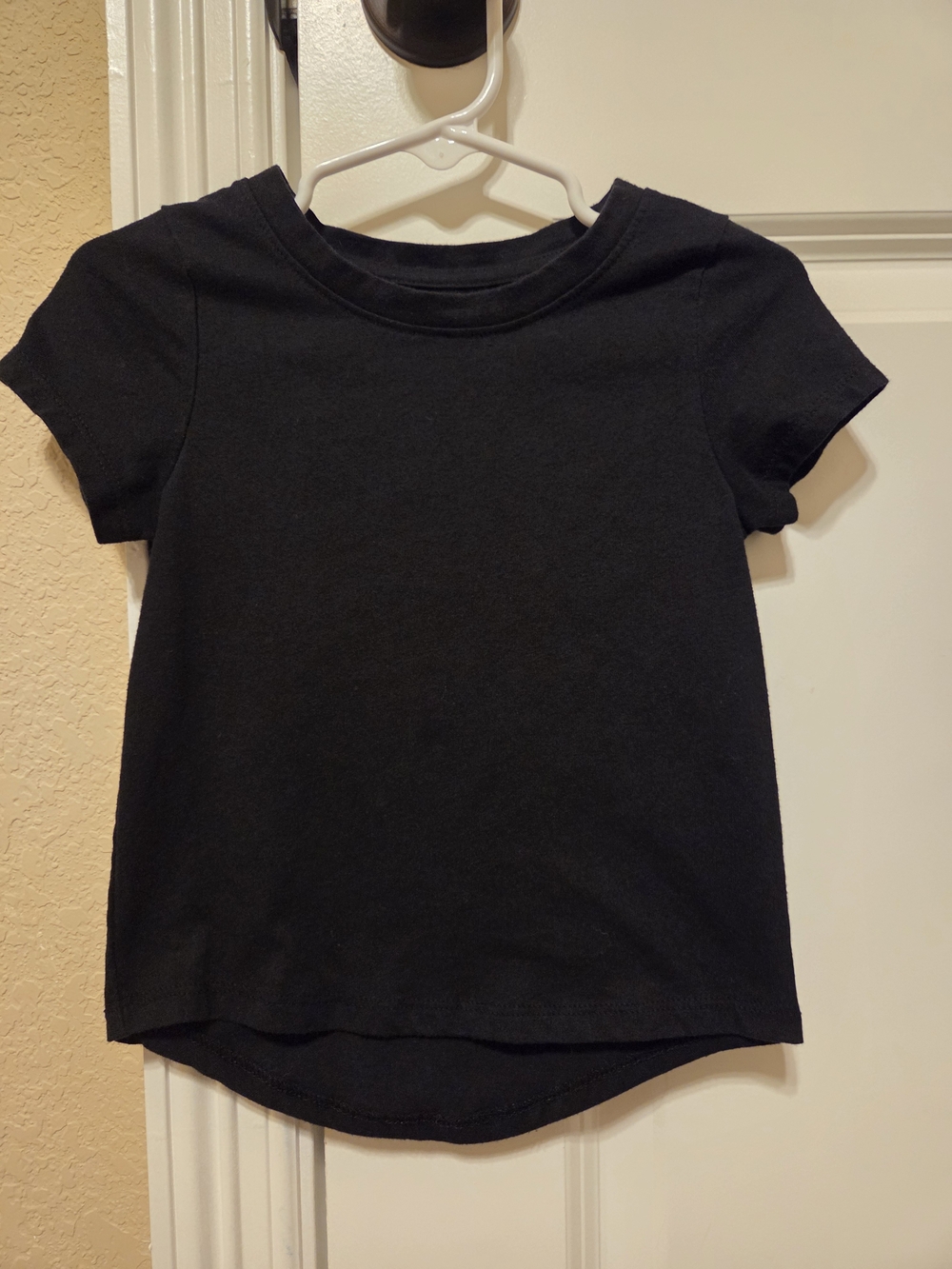 Cat & Jack 3T Black Short Sleeve Tee - Classic Crew Neck